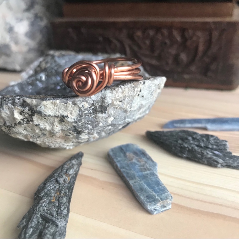 •Everlasting Infinity Knot• - Picture 2 of 4